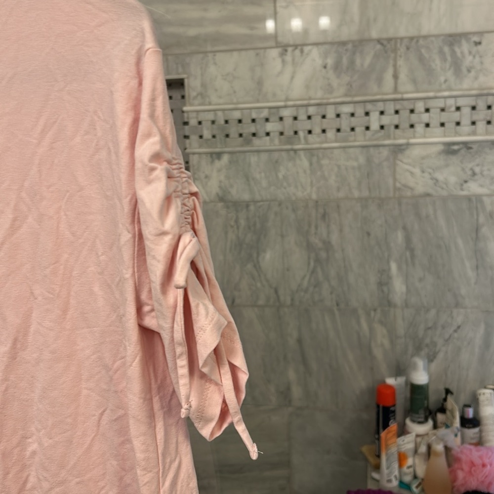 Soft light pink t shirt - Picture 7 of 8